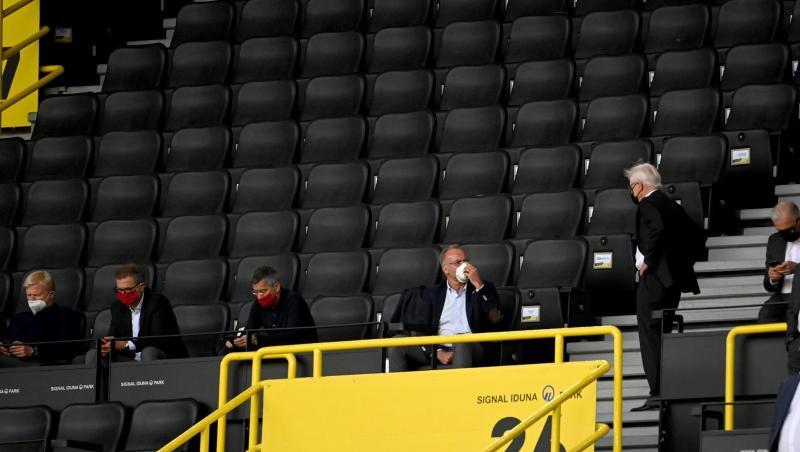 Auch Borussia Dortmund muss in der Corona-Krise weiter auf den Großteil der Zuschauer verzichten. Auch Borussia Dortmund muss in der Corona-Krise weiter auf den Großteil der Zuschauer verzichten.