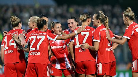 Ließen den BVB-Fußballerinnen keine Chance: die Spielerinnen des FC Bayern München