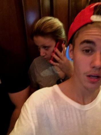 Teenie-Star Justin Bieber im Selfie-Wahn.