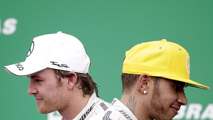 Im Duell mit Nico Rosberg (links) bot sich Weltmeister Lewis Hamilton (rechts) nie eine echte Überholchance. Im Duell mit Nico Rosberg (links) bot sich Weltmeister Lewis Hamilton (rechts) nie eine echte Überholchance.