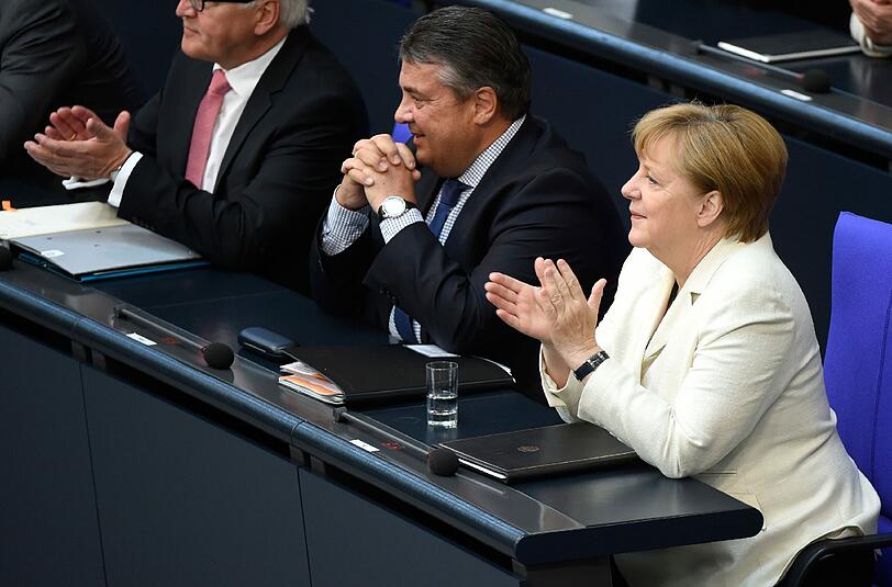 Die Umfragewerte von Union und SPD sind leicht gestiegen.