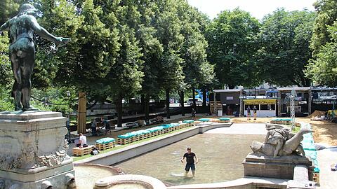 Morgen geht's los am Vater-Rhein-Brunnen.