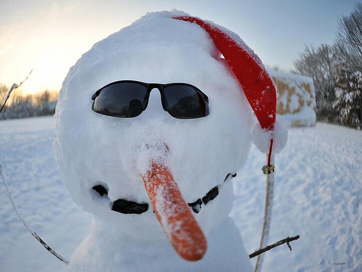 Auch eine der Top-Winteraktivitäten: Schneemann bauen.