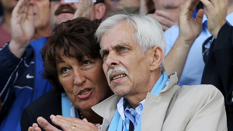 Löwen-Präsident Dieter Schneider mit Gattin Gypsy Löwen-Präsident Dieter Schneider mit Gattin Gypsy