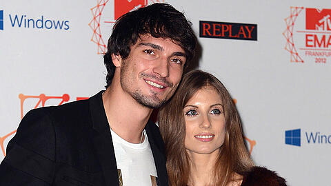 Mats Hummels und seine Freundin Cathy Fischer.