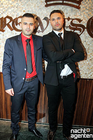 Die besten Party-Bilder vom Samstag. Hier im Crown's Club.
