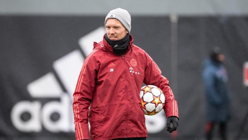Bayern-Trainer Julian Nagelsmann muss mit einem dezimierten Kader arbeiten.