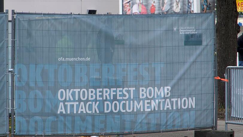Die Wiesn war wegen einer Bombendrohung gesperrt - und konnte erst nach umfangreichen Absuchmaßnahmen wieder öffnen.