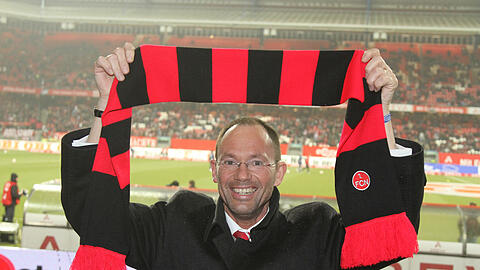 Schwarz und rot sind die Lieblingsfarben von Klaus Wübbenhorst. Der scheidende GfK-Chef ist Mitglied im Aufsichtsrat des 1. FC Nürnberg.