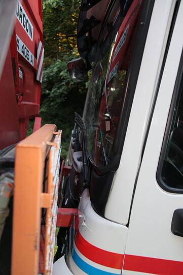 Reichertsheim: Massen-Crash: Hier krachen drei LKW ineinander - Bayern - Abendzeitung München