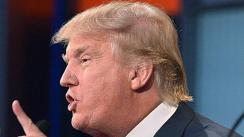 Donald Trump wird wohl nicht als unabhängiger Kandidat in den Wahlkampf ziehen. Er verpflichtete sich den Republikanern.