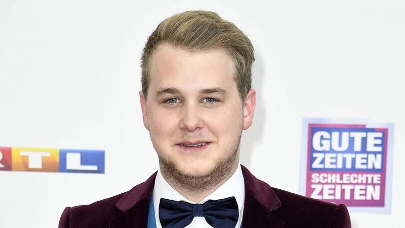 Schauspieler Felix van Deventer kuriert sich ab jetzt zuhause aus Schauspieler Felix van Deventer kuriert sich ab jetzt zuhause aus