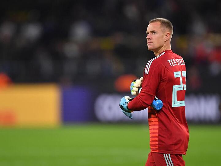 Die Vertragsgespräche zwischen Marc-André ter Stegen und dem FC Barcelona sind vorläufig auf Eis gelegt worden.