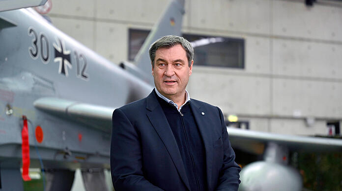 CSU-Chef Markus Söder beim Verabschiedungsappell des Taktischen Luftwaffengeschwaders 74 im Fliegerhorst Neuburg in Neuburg an der Donau.
