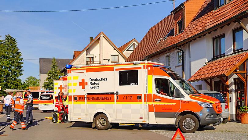 Zwei Fußgänger sind bei dem Vorfall in Notzingen verletzt worden.