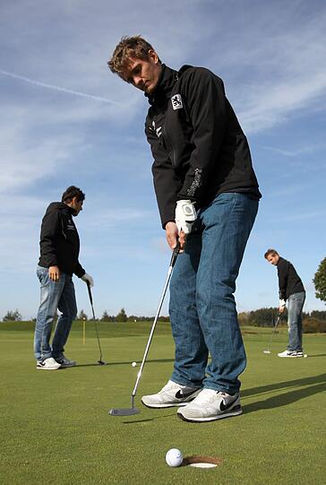Der TSV 1860 beim Golfen auf Gut Häusern. Die Bilder