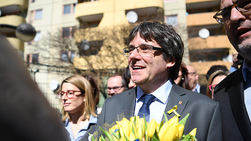 Carles Puigdemont, ehemaliger Präsident der spanischen Region Katalonien, nach einer Pressekonferenz am Samstag in Berlin.