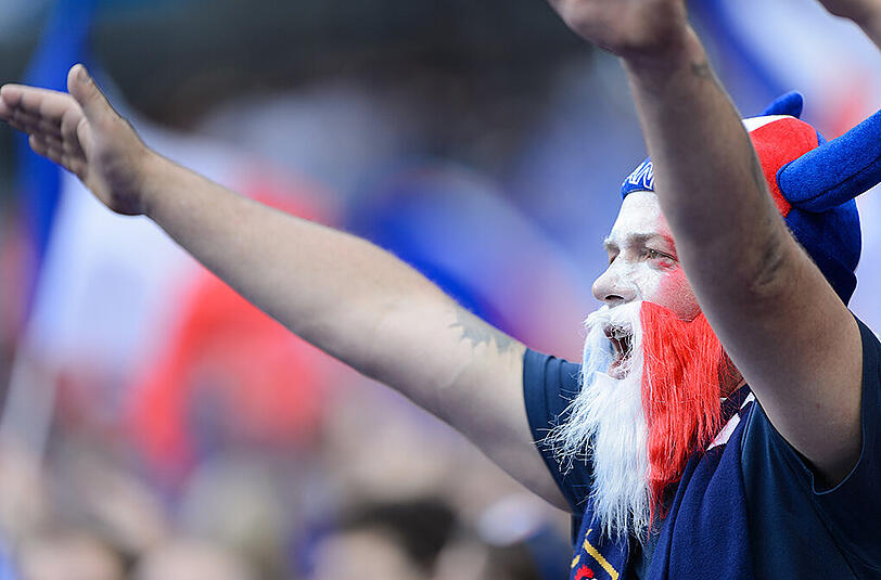 Es gibt nicht nur das hässliche Fan-Gesicht dieser Euro 2016. Sondern auch das schöne und kuriose. Sehen Sie hier die Bilder in unserer Galerie.