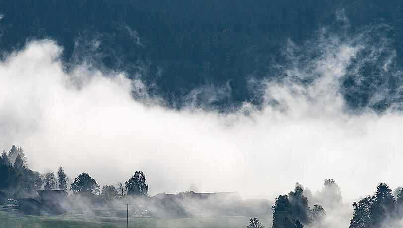 Nebelschwaden ziehen durch den Bayerischen Wald bei St. Englmar. Nebelschwaden ziehen durch den Bayerischen Wald bei St. Englmar.