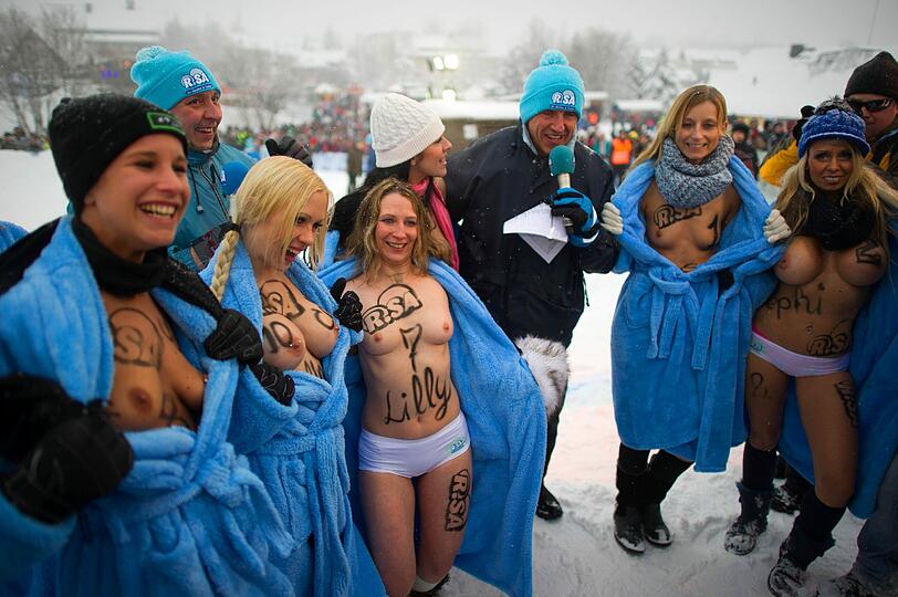 Nacktrodeln: Die schönsten Bilder von den Events aus den vergangenen Jahren...