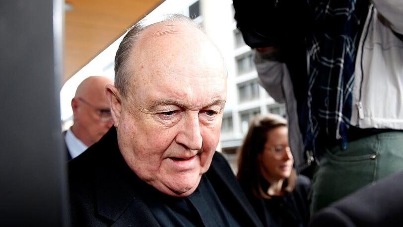 Philip Wilson, australischer Erzbischof, kommt nach der Urteilsverkündung aus dem Amtsgericht.
