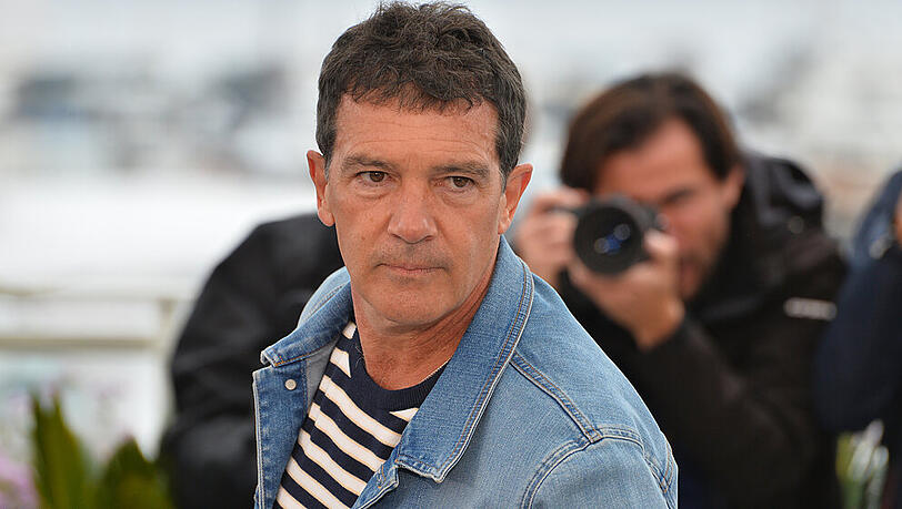 Hollywood-Star Antonio Banderas erlitt Anfang 2017 einen Herzinfarkt. Ein "psychologischer Wendepunkt" für ihn. Hollywood-Star Antonio Banderas erlitt Anfang 2017 einen Herzinfarkt. Ein "psychologischer Wendepunkt" für ihn.
