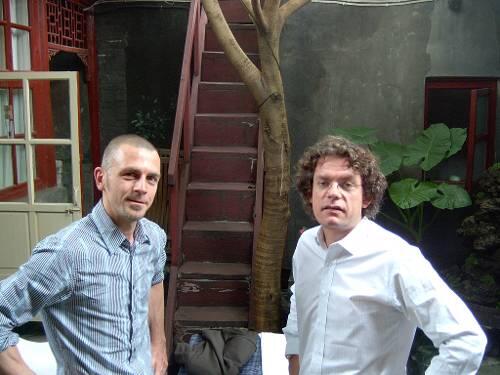 AZ-Olympiareporter Florian Kinast besuchte den Bestseller-Autor Frank Sieren zu Hause in Peking.