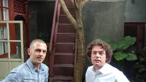 AZ-Olympiareporter Florian Kinast besuchte den Bestseller-Autor Frank Sieren zu Hause in Peking. AZ-Olympiareporter Florian Kinast besuchte den Bestseller-Autor Frank Sieren zu Hause in Peking.