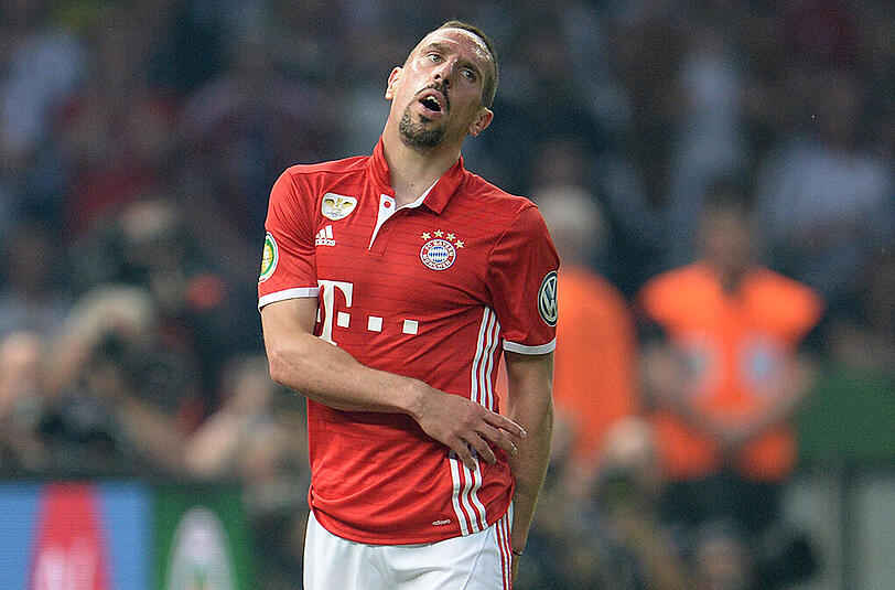 Franck Ribéry, Note 2: Nach einem Gerangel mit Castro sah der Franzose Gelb. Nur Gelb? Castro hatte provoziert, Ribéry dem Dortmunder ins Gesicht gefasst. Nahm sich immer wieder Pausen, drehte dann aber auf, mit Dribbling, mit Flanken. Bürki parierte seinen Flachschuss (75.).