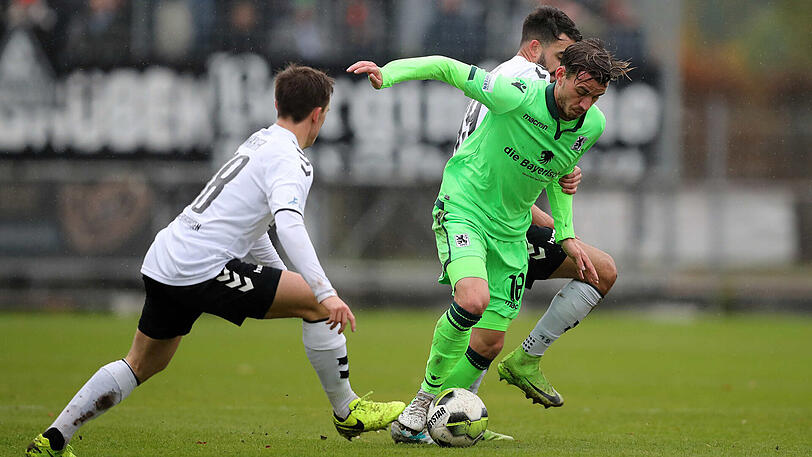 NICO KARGER - NOTE 5: Vom besten Löwen-Torjäger war lange Zeit überhaupt nichts zu sehen. Er bot sich zwar immer wieder an, wurde aber entweder von den Kollegen nicht bedient, oder war zu leicht vom Ball zu trennen.