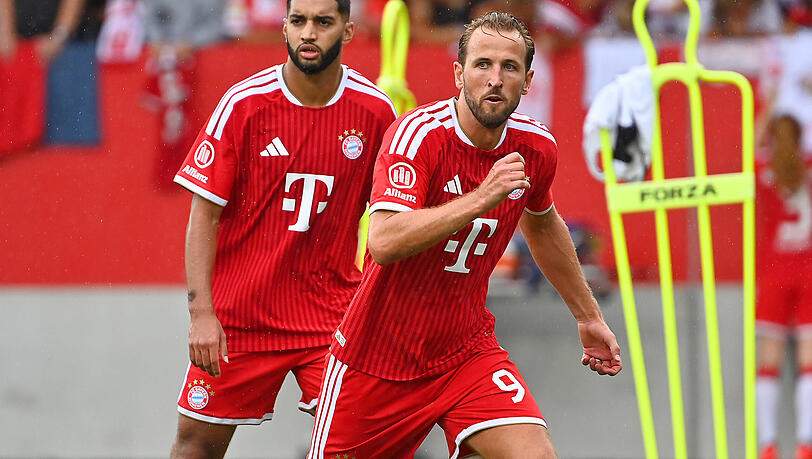Neues Offensivduo beim FC Bayern: Harry Kane (r.) und Ismael Saibari.