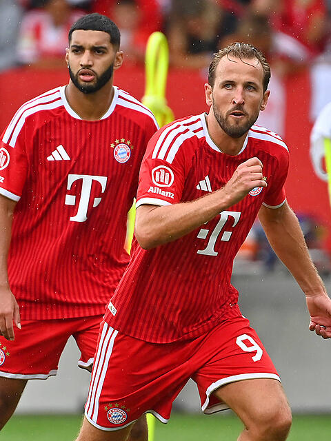 Neues Offensivduo beim FC Bayern: Harry Kane (r.) und Ismael Saibari.