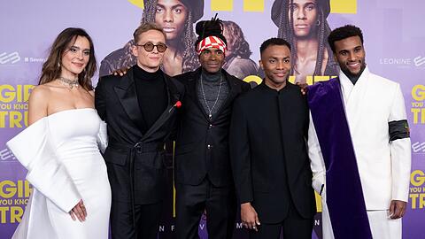 Bella Dayne (l-r), Matthias Schweighöfer, Fabrice Morvan, ehemaliges Mitglied von Milli Vanilli, Elan Ben Ali, und Tijan Njie.
