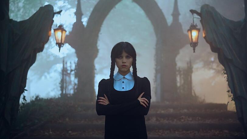 Jenna Ortega kehrt 2025 als Wednesday Addams zurück.