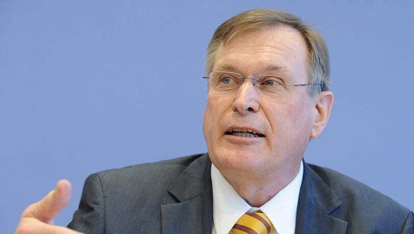 Seit mehr als 22 Jahren vertritt Johannes Singhammer den Münchner Norden im Bundestag. Seit mehr als 22 Jahren vertritt Johannes Singhammer den Münchner Norden im Bundestag.
