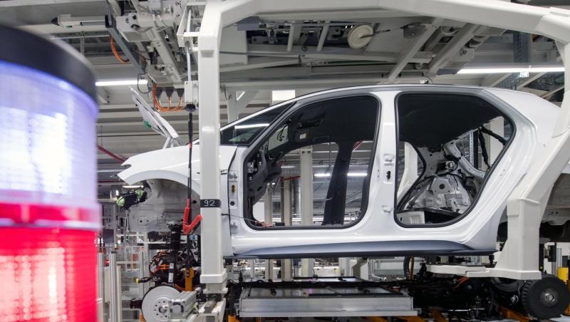 Bei VW läuft die Fahrzeugproduktion langsam wieder an. Bei VW läuft die Fahrzeugproduktion langsam wieder an.