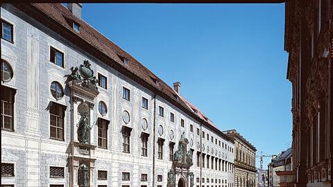 Um den Belag der Residenzstraße sorgt sich der BA 1.
