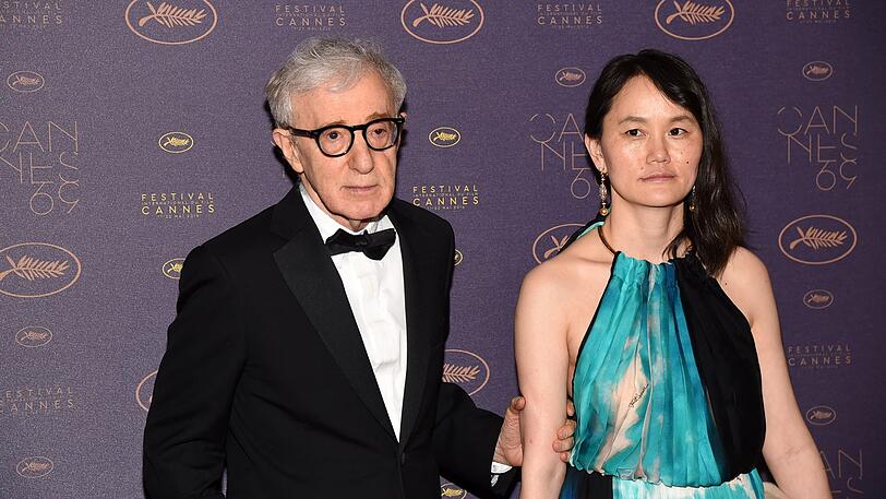 Woody Allen (84) und seine Frau Soon-Yi (49): Ihre Beziehung galt am Anfang als Skandal, da Soon-Yi die Adoptivtochter von Allens damaliger Lebensgefährtin Mia Farrow ist. Sie ist 35 Jahre jünger als der Regisseur.
