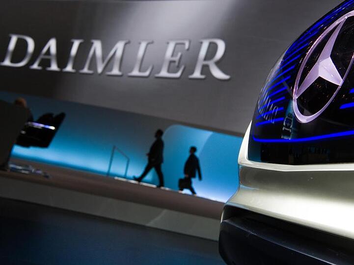 Daimler steckt viel Geld in die Autokauf-Website Carwow.