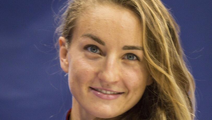 Die deutsche Schwimmerinnen Elena Krawzow (27) leidet an einer unheilbaren Augenkrankheit, die sie langsam erblinden lässt. Der größte Erfolg der gebürtigen Kasachin war die Silbermedaille bei den Paralympics 2012 in London.
