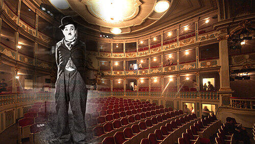 Der Geist des genialen Charlie Chaplin schwebte über dem Parkett des Erlanger Markgrafentheaters. Der Geist des genialen Charlie Chaplin schwebte über dem Parkett des Erlanger Markgrafentheaters.