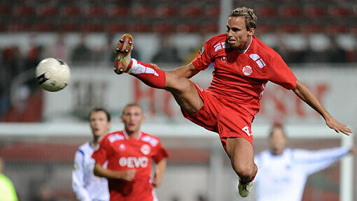 Dennis Malura - hier noch im Trikot von Kickers Offenbach. Dennis Malura - hier noch im Trikot von Kickers Offenbach.