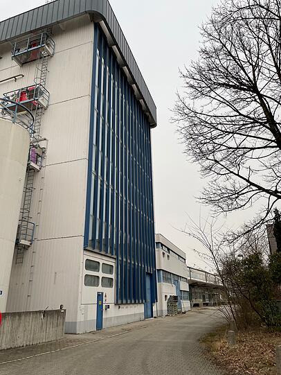 So sieht die Anlage von außen aus. Hier könnte ungestört auch gefeiert werden. So sieht die Anlage von außen aus. Hier könnte ungestört auch gefeiert werden.