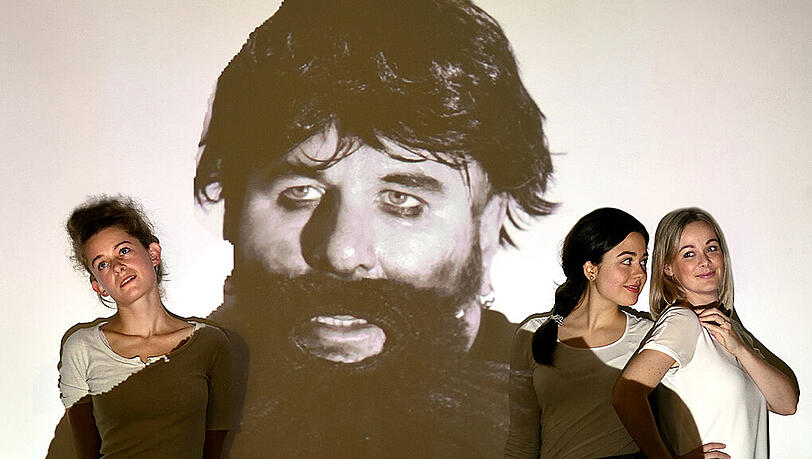 Lucie Mackert, Charlotte Josefine Stein, Sandra Seefried und Moses Wolff als Rasputin.