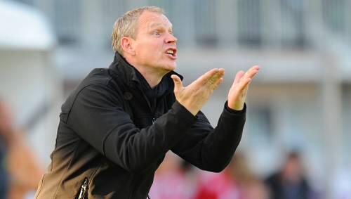 Leidet am "Club-Koller": Eintracht-Trainer Christoph Starke. Leidet am "Club-Koller": Eintracht-Trainer Christoph Starke.