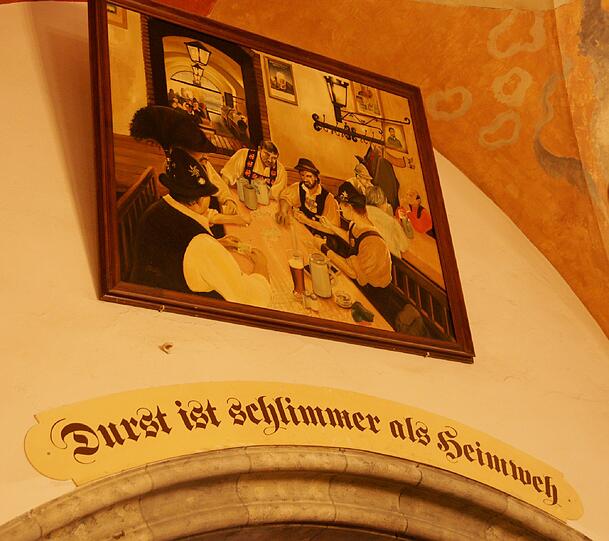 "Durst ist schlimmer als Heimweh," lautet das Motto des Hofbräuhauses.