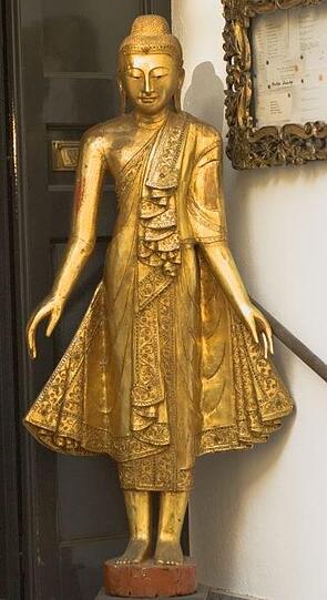 Diese Buddha-Statue wurde am Montagabend in Schwabing geklaut.