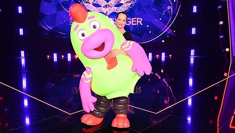 Natalia Wörner steckt bei "The Masked Singer" unter Quietsch.