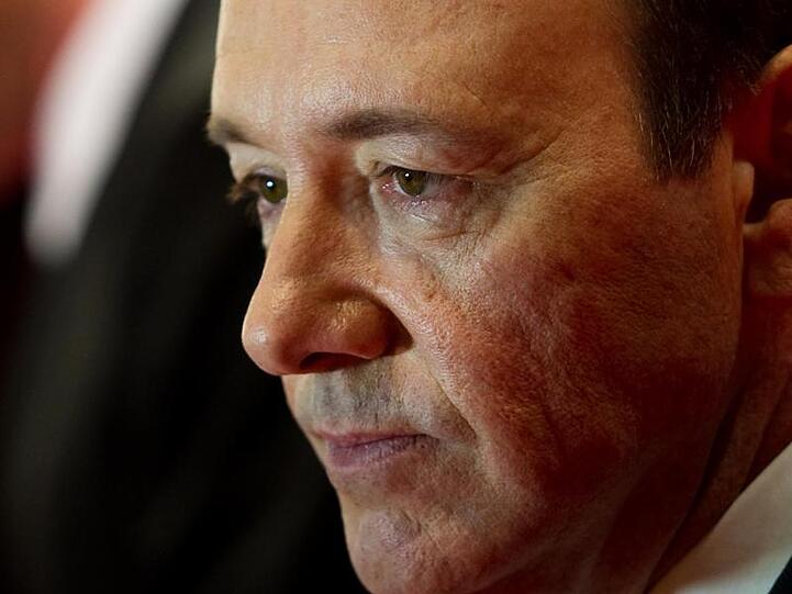 Kevin Spacey hat kryptische Weihnachtsgrüße geschickt.