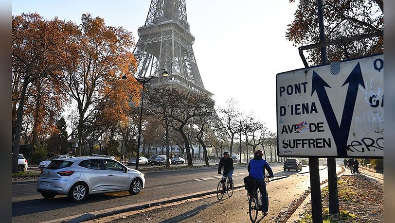 Mit dem Auto nach Paris zu reisen, wird ab sofort teurer - zumindest wenn man mit dem SUV auf einen Parkplatz im Zentrum angewiesen ist.